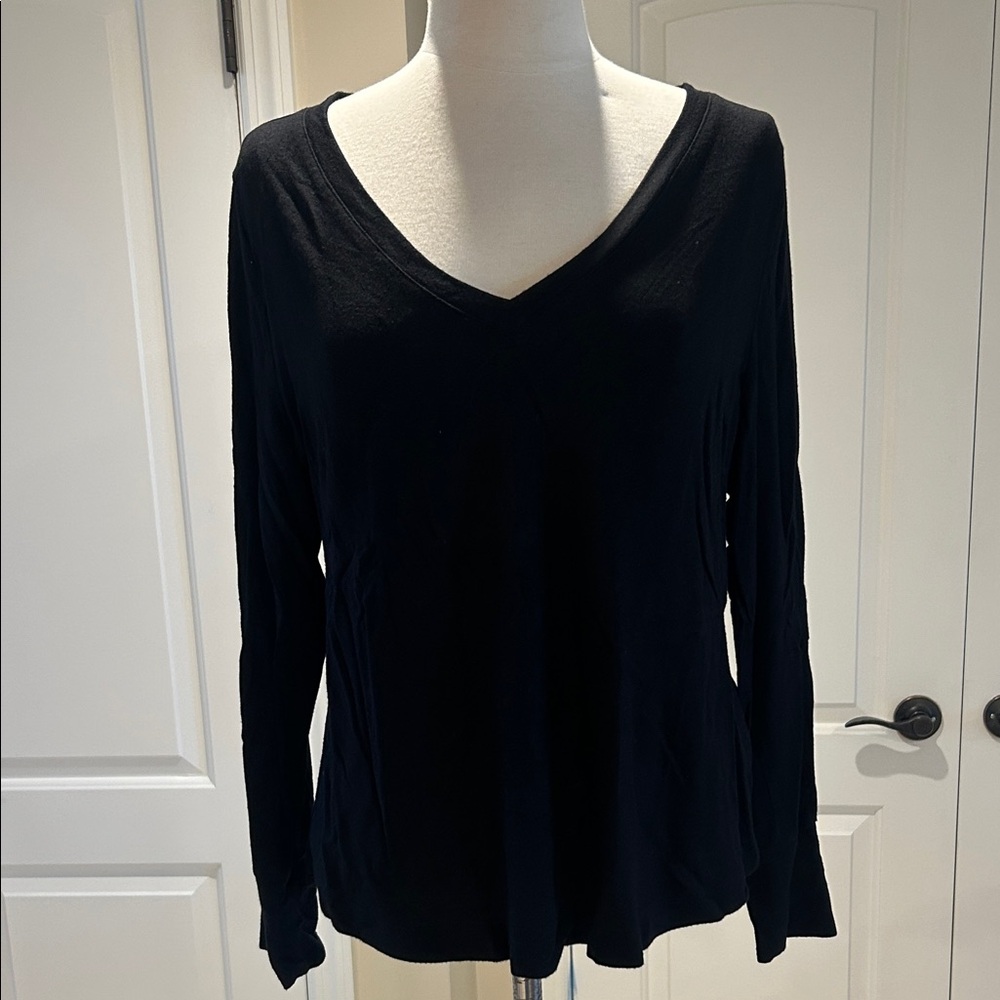 SOMA Elegant Black V-Neck Women's Top
